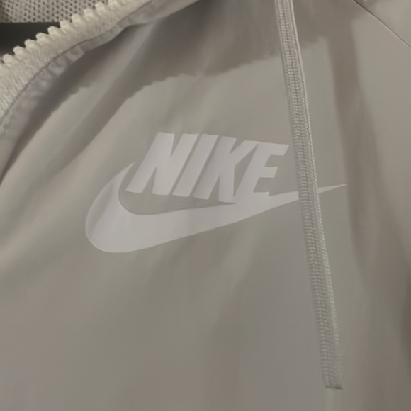 Nike Jacket - Picture 4 of 5
